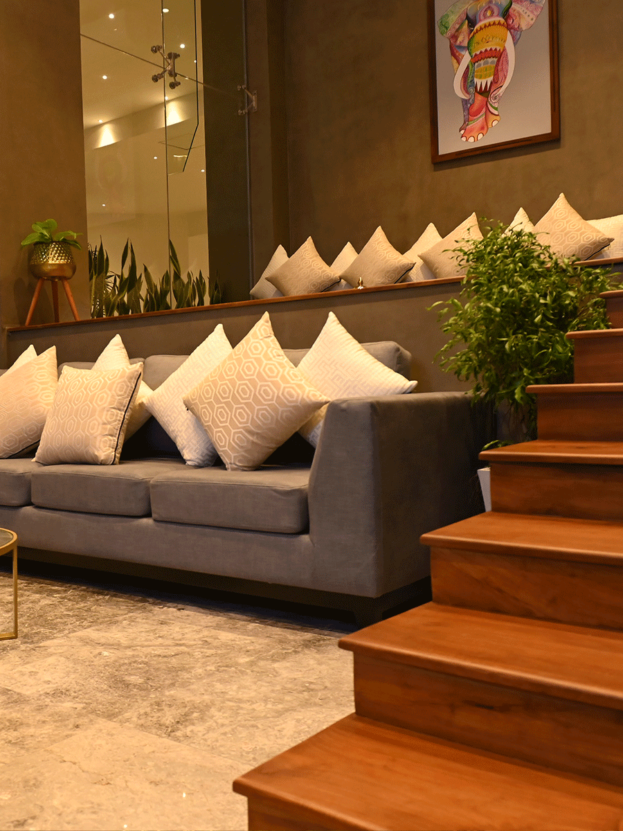 Marine Suites lobby